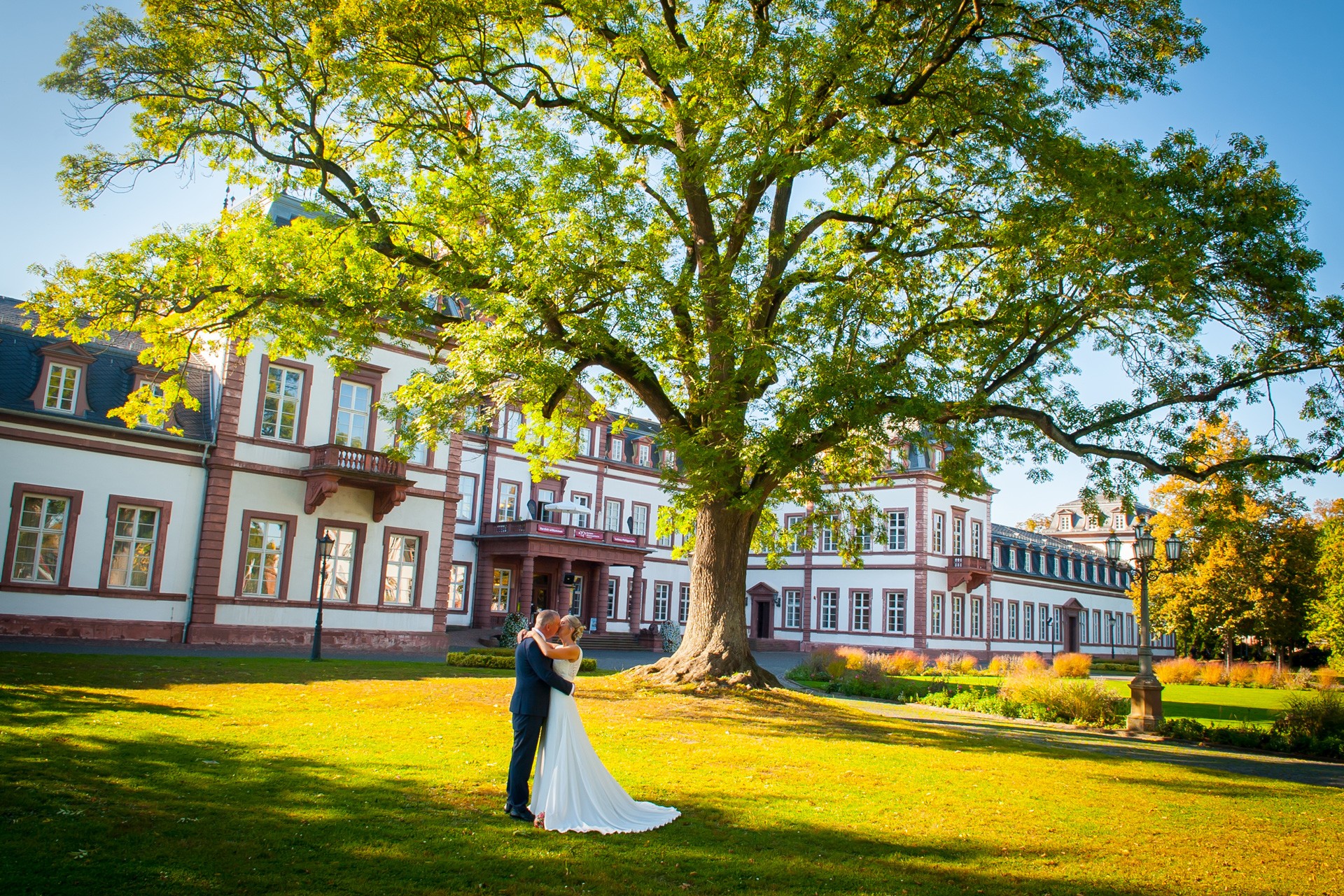 Standesamtliche Trauung auf Schloss Philippsruhe | Hochzeitsfotograf Hanau | dc photodesign